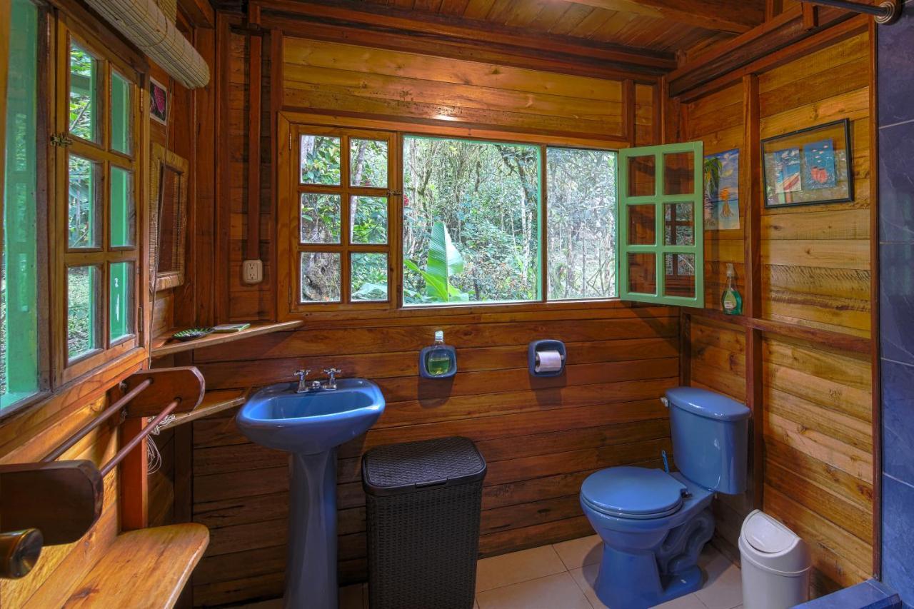 Mindo Eco Chalet Con Rio Y Cascada Exterior foto